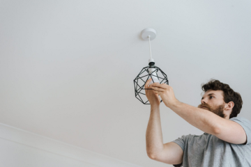 Problems With Doing Electrical Repairs Yourself