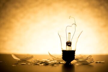 cmi lighting lightbulbs burning out